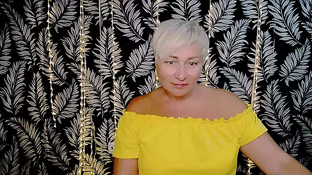 Snapshot of Olivia_playful chatting on October 6, 11:22 am Olivia playful online show from October 6, 11:22 am