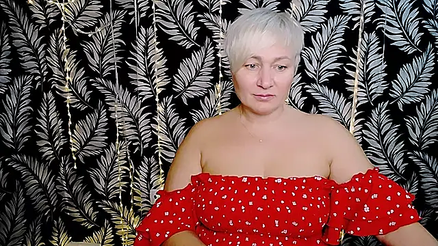 Snapshot of Olivia_playful chatting on October 31, 10:56 am Olivia playful online show from October 31, 10:56 am