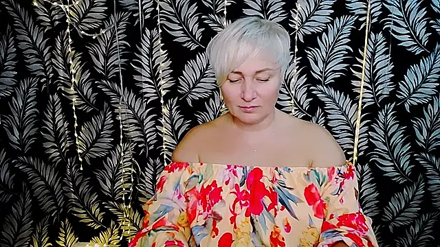 Snapshot of Olivia_playful chatting on November 17, 1:59 pm Olivia playful online show from November 17, 1:59 pm