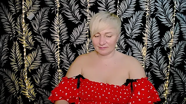 Snapshot of Olivia_playful chatting on February 16, 3:27 pm Olivia playful online show from February 16, 3:27 pm