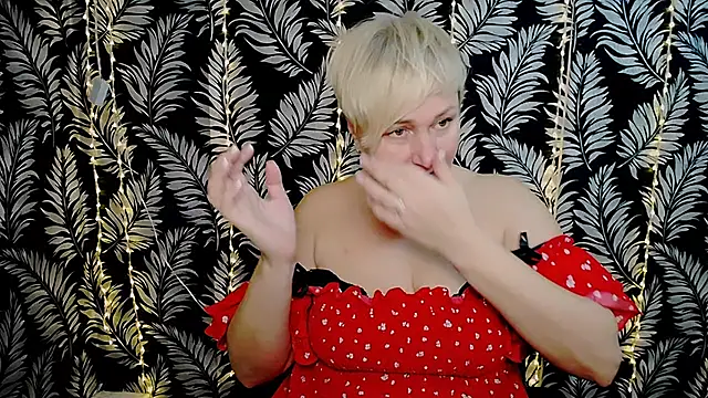 Snapshot of Olivia_playful chatting on March 20, 12:32 pm Olivia playful online show from March 20, 12:32 pm