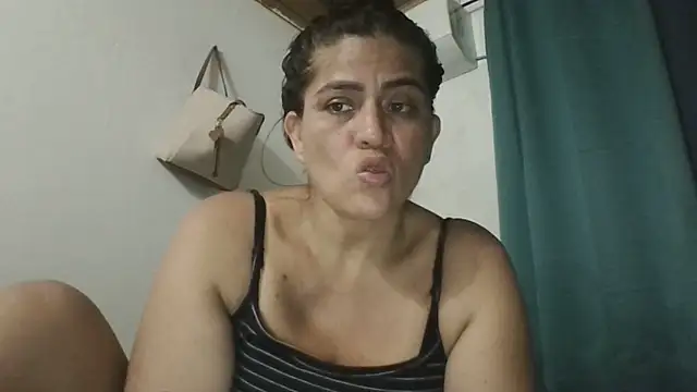 kitybigboobsx online show from June 16, 12:10 am
