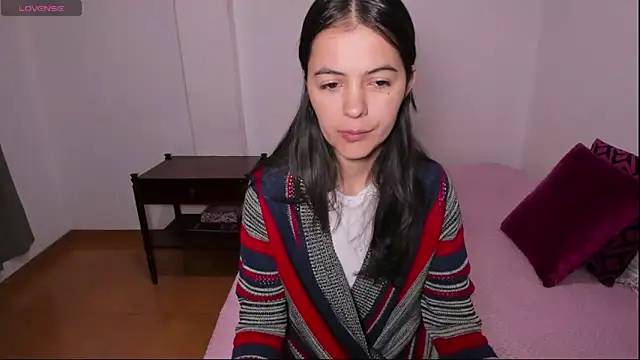 sarasweet 4 online show from February 11, 1:44 pm