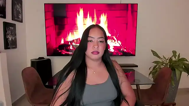 brunetenikole02 online show from October 26, 2:12 am