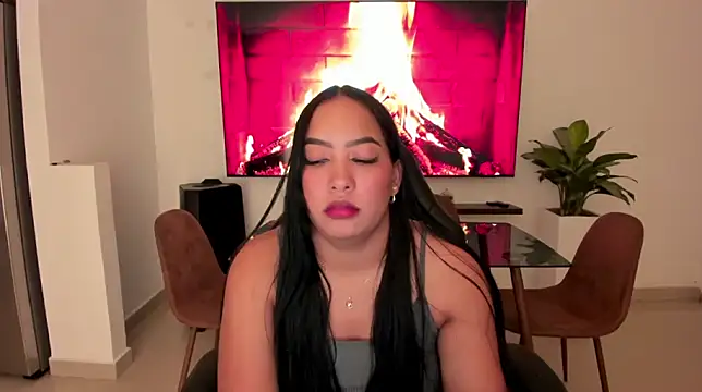 brunetenikole02 online show from February 24, 1:50 am