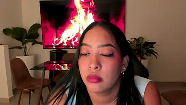 brunetenikole02 online show from April 14, 2:05 am