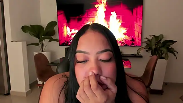 brunetenikole02 online show from April 21, 2:03 am