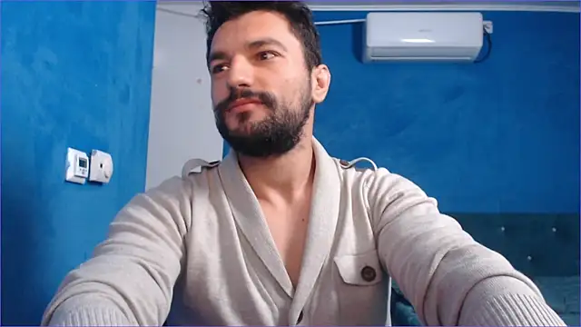 alex blu online show from October 3, 7:32 am