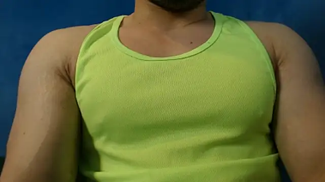 Snapshot of alex_blu chatting on May 25, 6:39 pm alex blu online show from May 25, 6:39 pm
