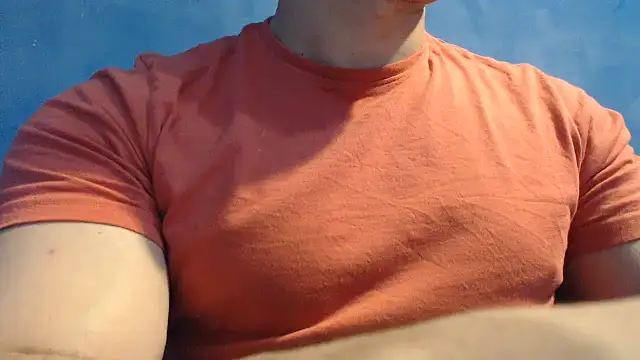 Snapshot of alex_blu chatting on May 8, 2:43 pm alex blu online show from May 8, 2:43 pm