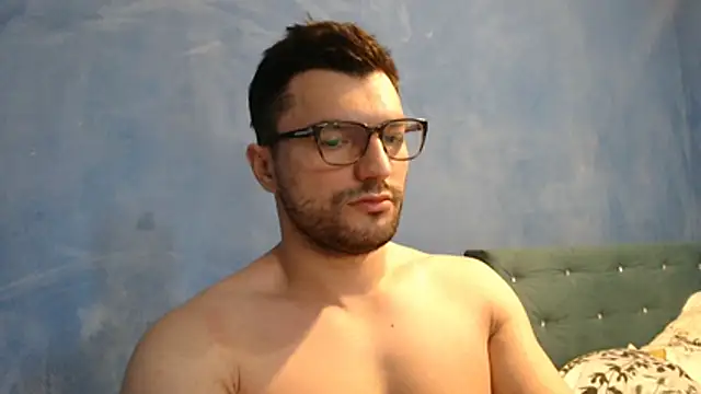 Snapshot of alex_blu chatting on May 21, 12:13 pm alex blu online show from May 21, 12:13 pm