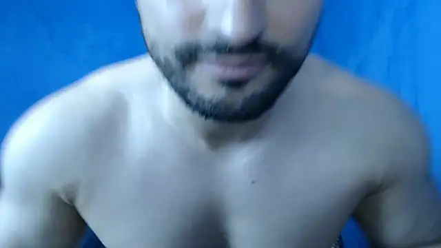 Snapshot of alex_blu chatting on June 3, 11:22 am alex blu online show from June 3, 11:22 am
