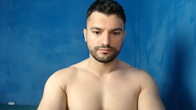 Snapshot of alex_blu chatting on May 29, 9:59 am alex blu online show from May 29, 9:59 am