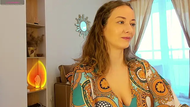 Kelly Summers online show from February 17, 1:22 pm