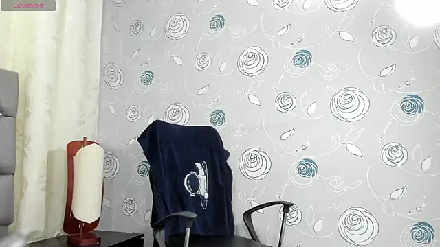 Snapshot of luna_evaa chatting on November 22, 1:10 pm luna evaa online show from November 22, 1:10 pm