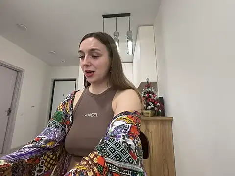 Snapshot of Janeee chatting on December 18, 10:19 am Janeee online show from December 18, 10:19 am