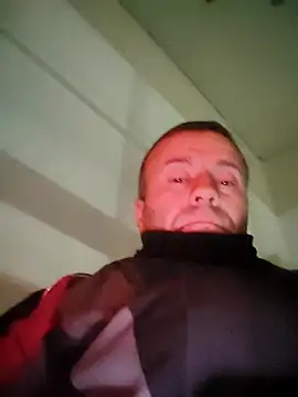 Snapshot of muscularsexy chatting on December 16, 4:45 am muscularsexy online show from December 16, 4:45 am