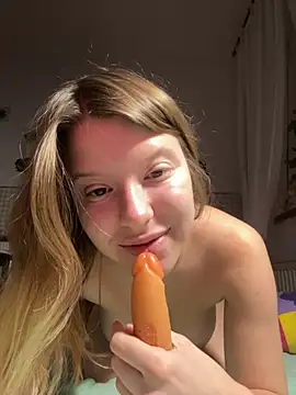 kimczii online show from February 10, 7:18 am