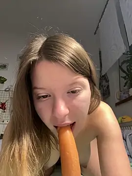 kimczii online show from March 25, 7:19 am