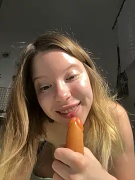 kimczii online show from April 22, 6:20 am