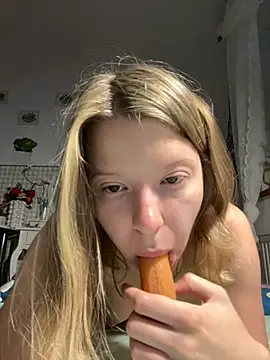 kimczii online show from June 19, 6:08 am