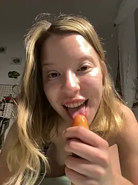 kimczii online show from June 30, 6:24 am