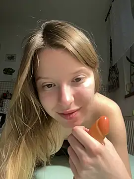kimczii online show from May 14, 10:34 am