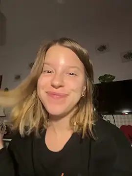 kimczii online show from October 8, 9:04 pm