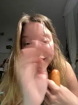 kimczii online show from June 9, 6:25 am