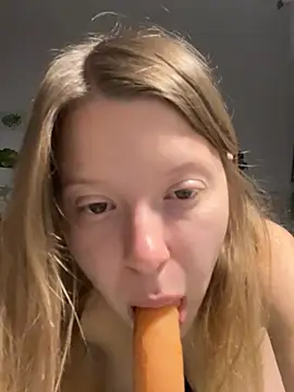 kimczii online show from June 10, 6:25 am