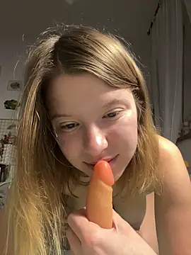 kimczii online show from December 23, 7:18 am