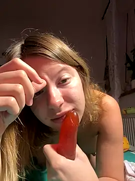 kimczii online show from October 2, 6:28 am