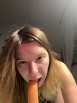 kimczii online show from February 6, 7:37 am