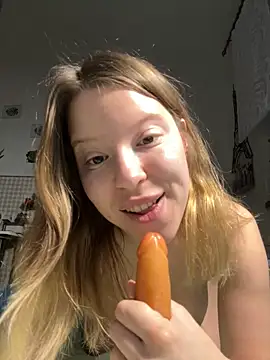 kimczii online show from April 23, 6:31 am