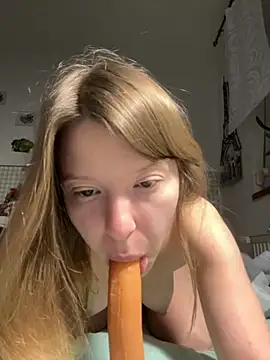 kimczii online show from May 7, 6:17 am