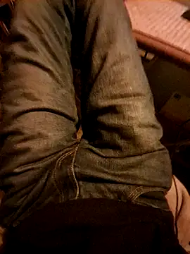 Snapshot of eddouxxx78 chatting on December 19, 6:54 pm eddouxxx78 online show from December 19, 6:54 pm