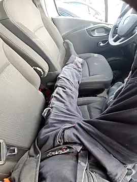 Snapshot of eddouxxx78 chatting on December 17, 11:37 am eddouxxx78 online show from December 17, 11:37 am