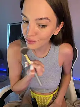 julia fly online show from May 26, 8:34 am