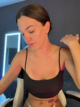 julia fly online show from July 5, 6:53 am
