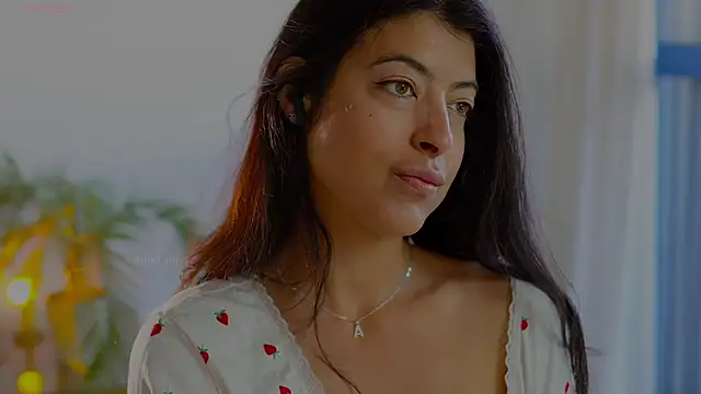 anabelcurvy online show from April 4, 8:10 am