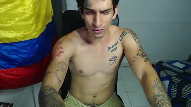 thebestwarrior  online show from September 15, 12:33 am