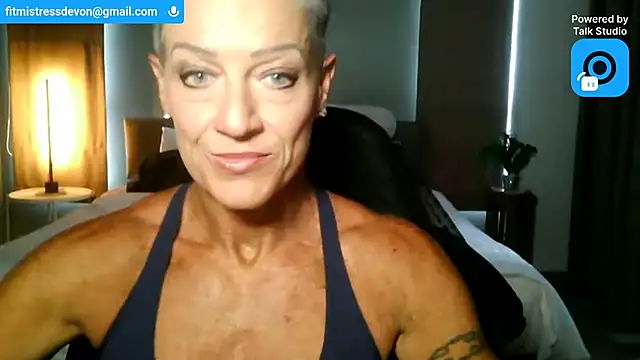 Snapshot of Devon2020 chatting on June 10, 8:04 am Devon2020 online show from June 10, 8:04 am