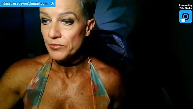 Snapshot of Devon2020 chatting on June 30, 12:16 pm Devon2020 online show from June 30, 12:16 pm