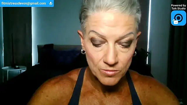 Snapshot of Devon2020 chatting on June 20, 9:03 am Devon2020 online show from June 20, 9:03 am