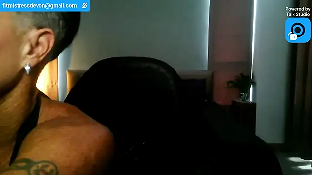Snapshot of Devon2020 chatting on June 19, 9:48 am Devon2020 online show from June 19, 9:48 am
