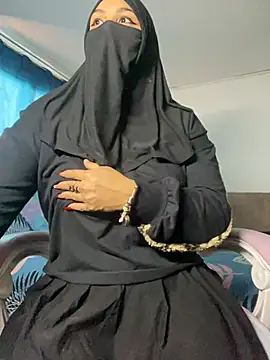 Snapshot of Jameela chatting on February 4, 8:49 pm Jameela online show from February 4, 8:49 pm