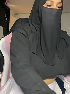 Snapshot of Jameela chatting on February 28, 7:56 pm Jameela online show from February 28, 7:56 pm
