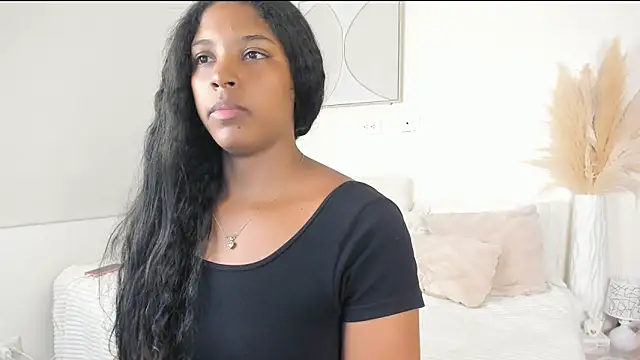 ZOEGARNER01 online show from February 27, 7:03 pm