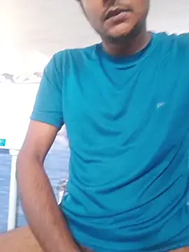 Snapshot of Itsdesi_boy chatting on December 4, 3:05 am Itsdesi boy online show from December 4, 3:05 am