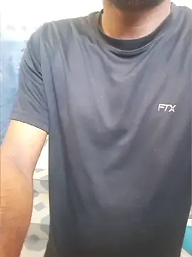 Itsdesi boy online show from April 4, 1:01 am